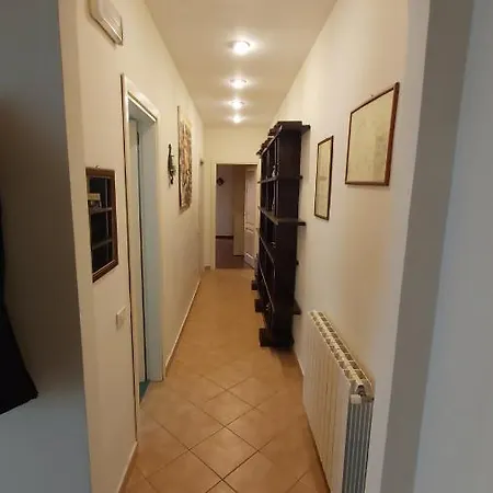 Dante Apartment