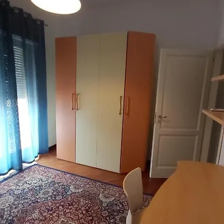 Dante Apartment