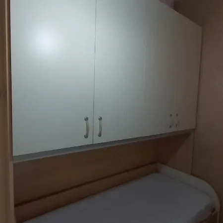 Dante Apartment *
