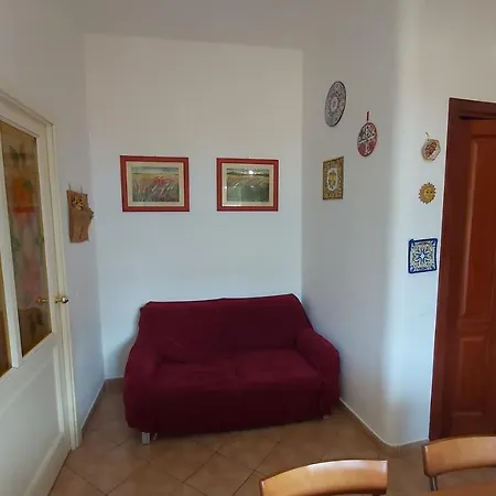 Dante Apartment